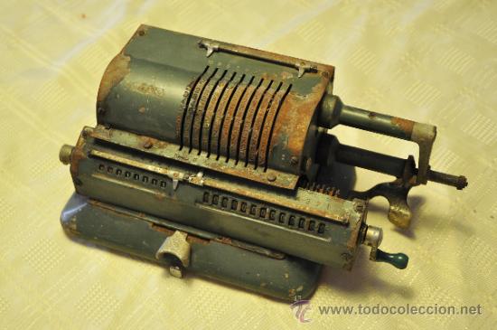 Antig&uuml;edades: M&aacute;quina de c&aacute;lculo antigua - Foto 1