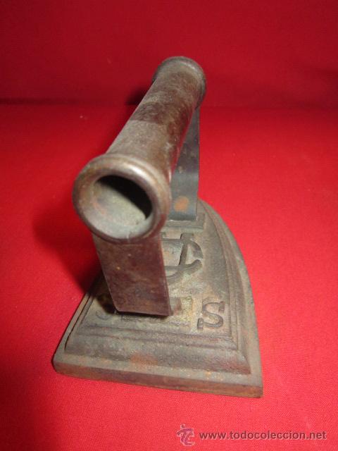 Antig&uuml;edades: Plancha de hierro 3 S. En buen estado. - Foto 1