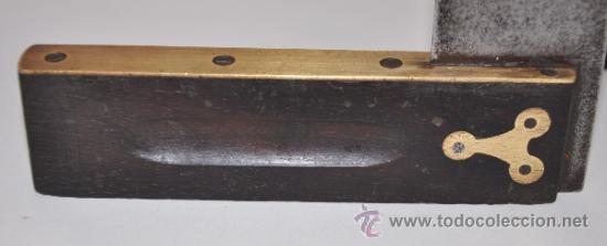 Antig&uuml;edades: Escuadra de Carpintero de madera, hierro y metal. N&ordm;1 - Foto 3