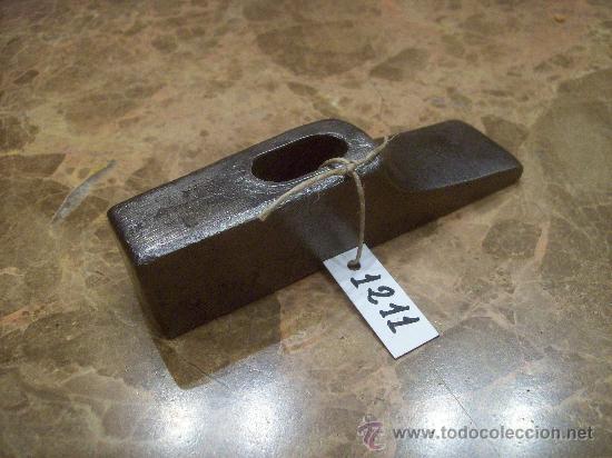 Antig&uuml;edades: MARTILLO DE CARPINTERO - Foto 1