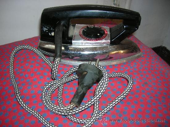 Antig&uuml;edades: PLANCHA    JATA    -Funciona- Modelo 554  -220V - - Foto 1