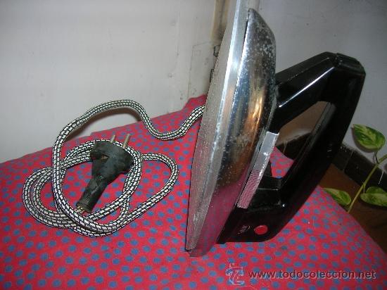 Antig&uuml;edades: PLANCHA    JATA    -Funciona- Modelo 554  -220V - - Foto 3