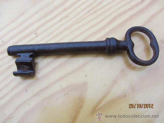 Antig&uuml;edades: antigua llave de forja 16 cms - Foto 1