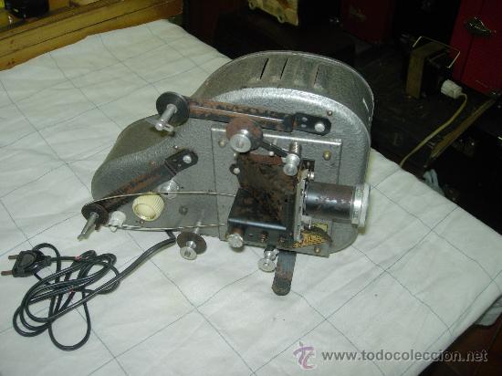 Antig&uuml;edades: Proyector Lapierre - Foto 1