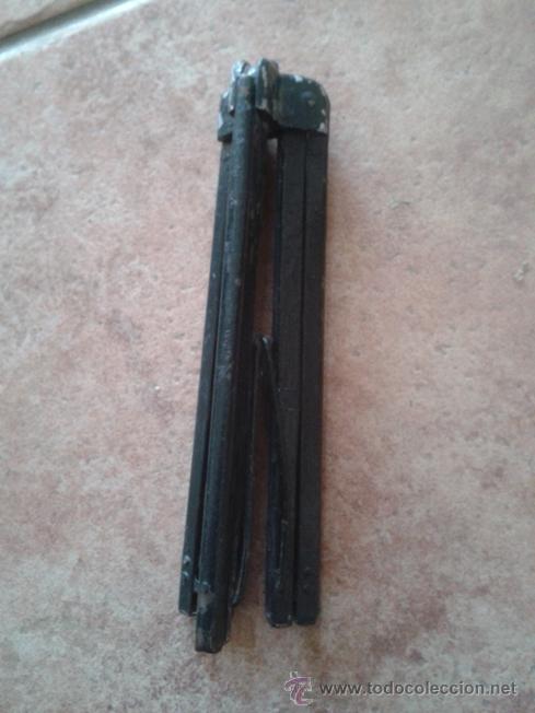 Antig&uuml;edades: TR&Iacute;PODE 24 CM - Foto 1