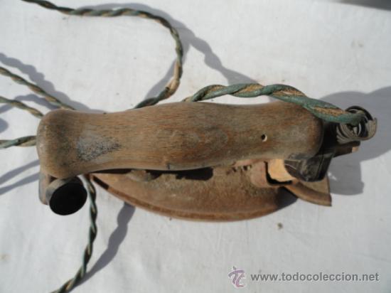 Antig&uuml;edades: ANTIGUA PLANCHA EL&Eacute;CTRICA. MARCA DYNA. - Foto 2