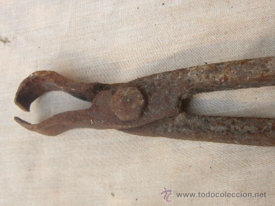 Antig&uuml;edades: TENAZAS DE FORJA ANTIGUAS - Foto 1