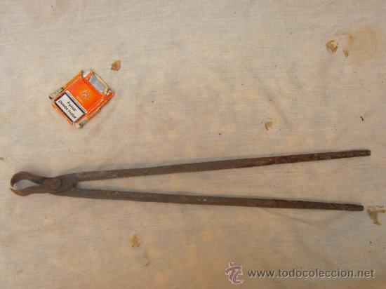 Antig&uuml;edades: TENAZAS DE FORJA ANTIGUAS - Foto 3