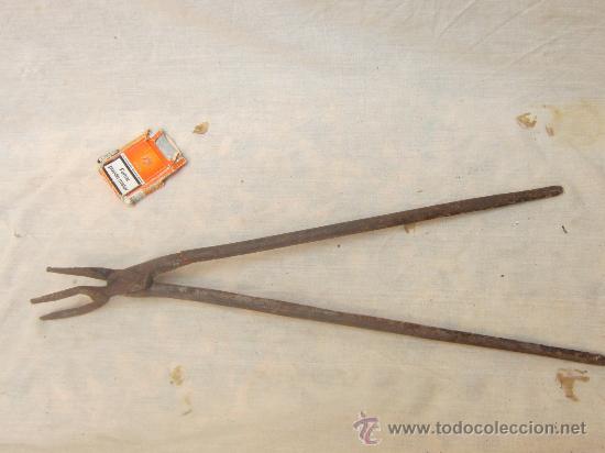 Antig&uuml;edades: TENAZAS ANTIGUAS DE FORJA - Foto 1