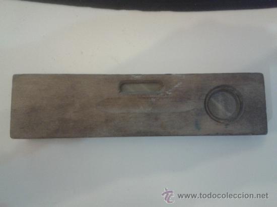 Antig&uuml;edades: NIVEL (ANTIGUO DE ROBLE Y LATON) - Foto 2