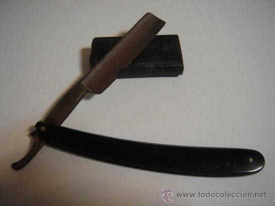 Antig&uuml;edades: Antigua navaja para afeitar con estuche. - Foto 2