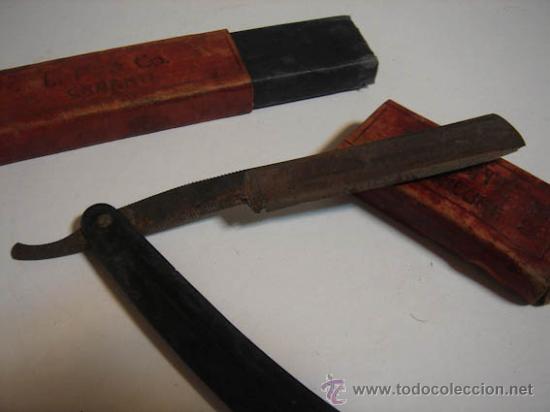 Antig&uuml;edades: Antigua navaja para afeitar con estuche. - Foto 3