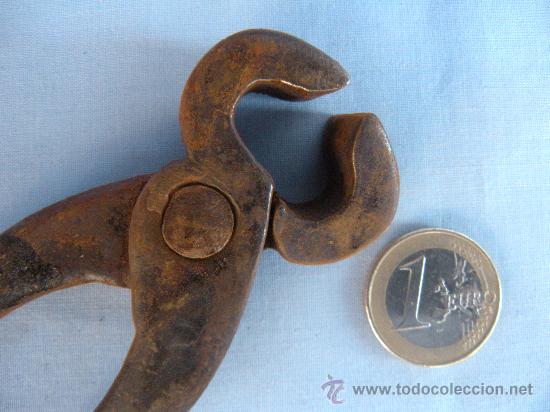 Antig&uuml;edades: ANTIGUAS TENAZAS DE FORJA - Foto 3
