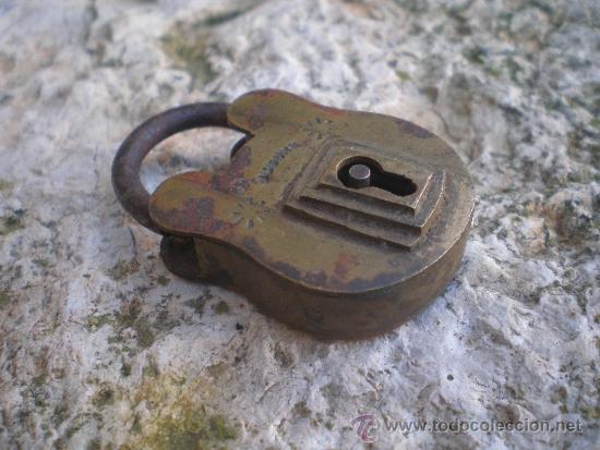 Antig&uuml;edades: ANTIGUO CANDADO DE BRONCE - Foto 1