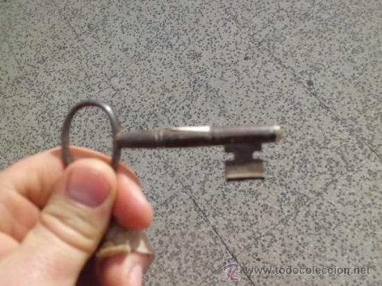 Antig&uuml;edades: Antigua llave de forja LL-32 - Foto 1
