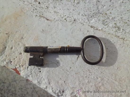 Antig&uuml;edades: Antigua llave de forja LL-32 - Foto 2