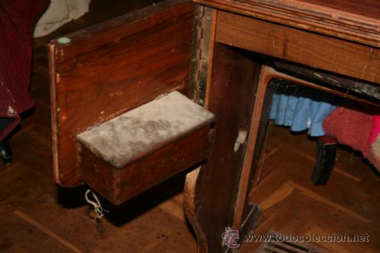 Antig&uuml;edades: antigua maquina de coser singer - Foto 5