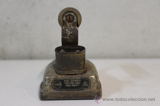 Antig&uuml;edades: Antigua plancha el&eacute;ctrica AEG - Foto 2