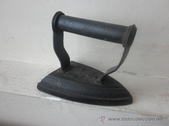 Antig&uuml;edades: PLANCHA DE HIERRO FUNDIDO F A - Foto 2