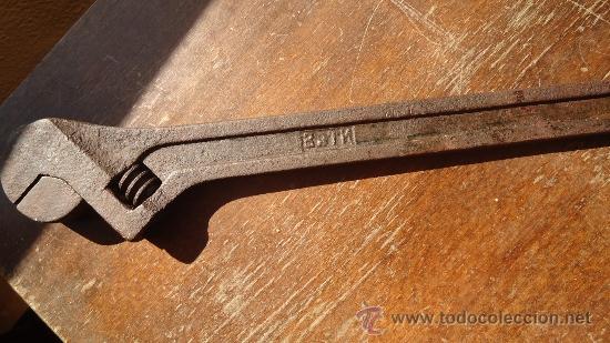 antigua y grande llave inglesa probablemente ru - Acquista Altri oggetti  antichi tecnici e scientifici su todocoleccion