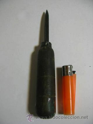Antig&uuml;edades: Antiguo punz&oacute;n de decapar 19cm de largo total. - Foto 1