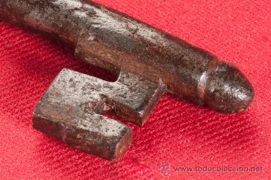 Antig&uuml;edades: LLAVE DE HIERRO FORJADO DEL SIGLO XIX - Foto 3
