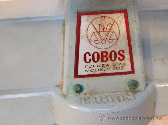 Antig&uuml;edades: BALANZA DE 2KG.  MARCA COBOS - Foto 3