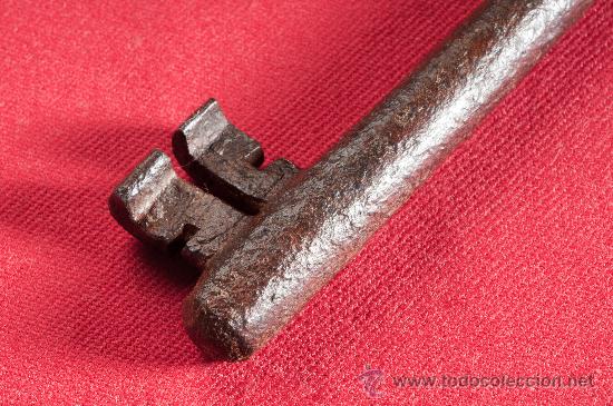 Antig&uuml;edades: LLAVE DE HIERRO FORJADO DEL SIGLO XIX - Foto 3