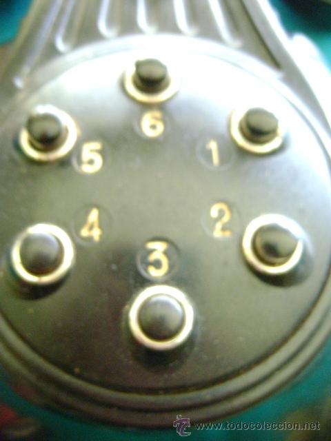 Tel&eacute;fonos: Antiguo tel&eacute;fono con 6 teclas - Foto 3