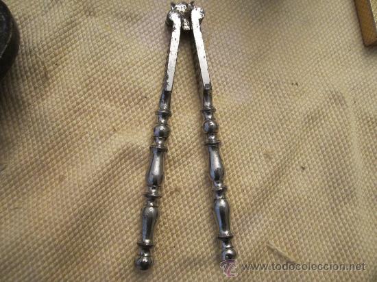 Antig&uuml;edades: Antiguo cascanueces de hierro 16 cm. - Foto 1