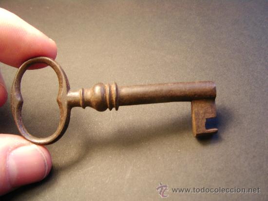 Antig&uuml;edades: Antigua llave de hierro. 7.2 cm. - Foto 1