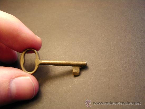 Antig&uuml;edades: Antigua llave de hierro. 3.8 cm. - Foto 1