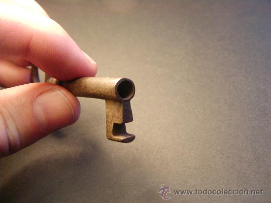 Antig&uuml;edades: Antigua llave de hierro. 7.2 cm. - Foto 2