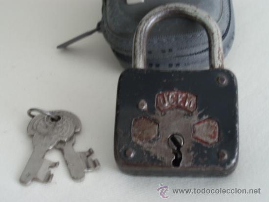 Antig&uuml;edades: CANDADO UCEM. CON DOS LLAVES. FUNCIONA CORRECTAMENTE. - Foto 2