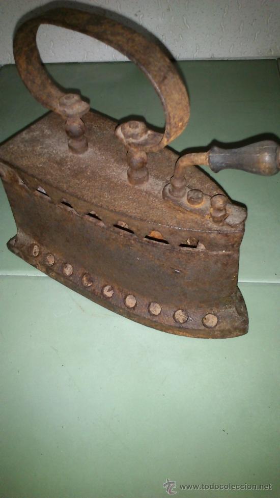 Antig&uuml;edades: Plancha para carb&oacute;n, original - Foto 1