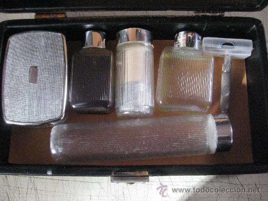 Antig&uuml;edades: ESTUCHE DE AFEITAR PIEL O SIMIL CON COMPLEMENTOS - Foto 2
