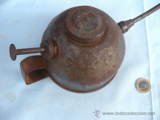Antig&uuml;edades: ANTIGUA ALCUZA PARA ENGRASE MARCA SAMOA - Foto 1