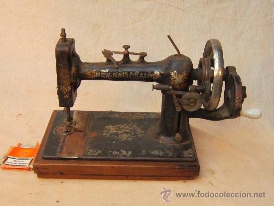 Antig&uuml;edades: MAQUINA DE COSER NEW NATIONAL - Foto 1