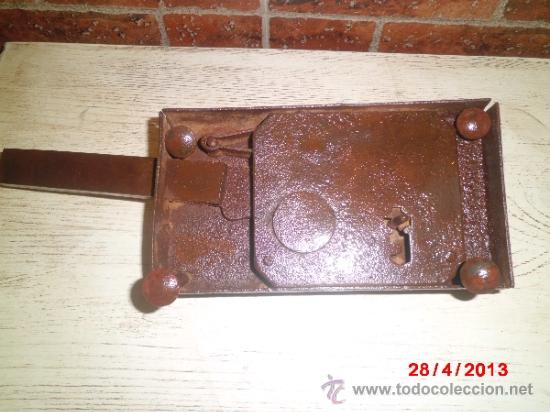 Antig&uuml;edades: CERRADURA ANTIGUA - Foto 1
