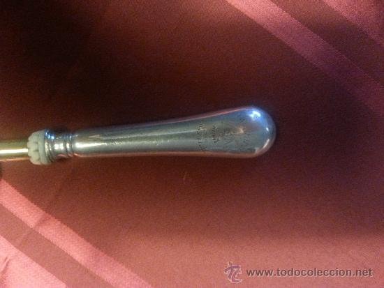 Antig&uuml;edades: Lupa de bronce y metal blanco con inscripcion - Foto 3