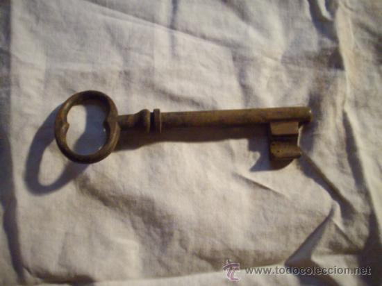 Antig&uuml;edades: llave de forja siglo XVIII 10 cm - Foto 1