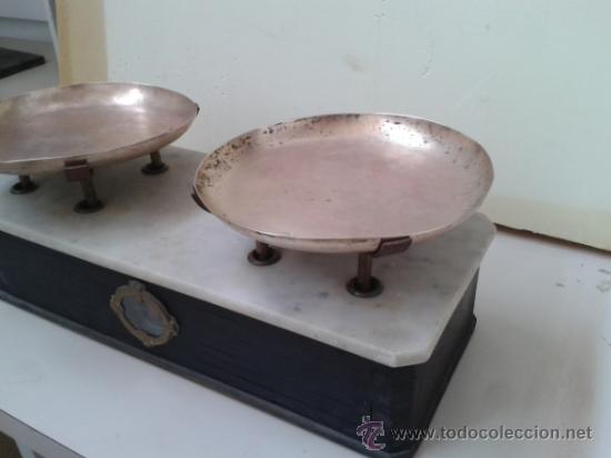 Antig&uuml;edades: Balanza de marmol, bascula vintage antigua - Foto 4