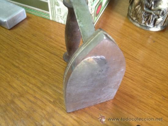 Antig&uuml;edades: PEQUE&Ntilde;A PLANCHA ELECTRICA - Foto 4
