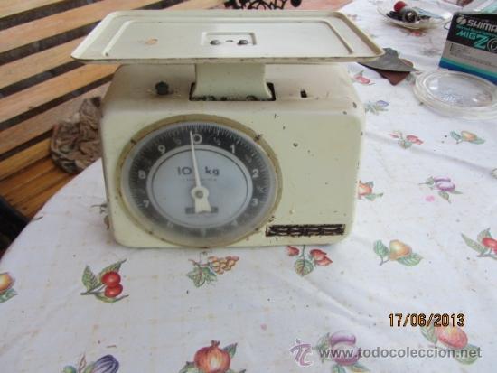 Antig&uuml;edades: balanza hasta 10 kgs - Foto 6