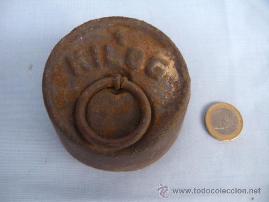 Antig&uuml;edades: ANTIGUA PESA DE HIERRO 1 KILO - Foto 1