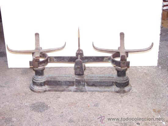 Antig&uuml;edades: bascula de platos - Foto 1