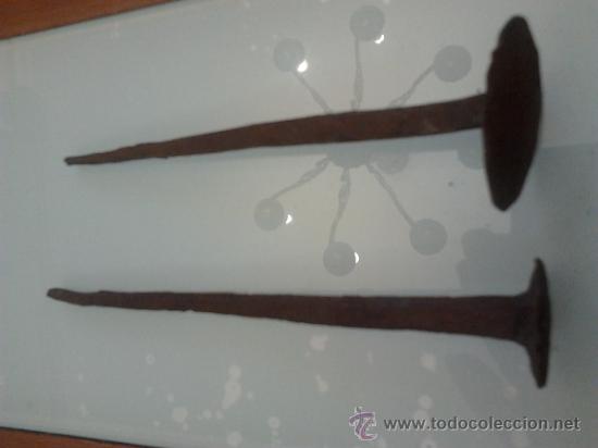 Antig&uuml;edades: Clavos 2 - Foto 1
