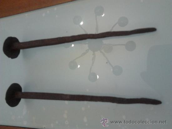 Antig&uuml;edades: Clavos 2 - Foto 1