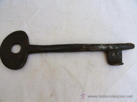 Antig&uuml;edades: ANTIGUA LLAVE DE HIERRO. - Foto 1