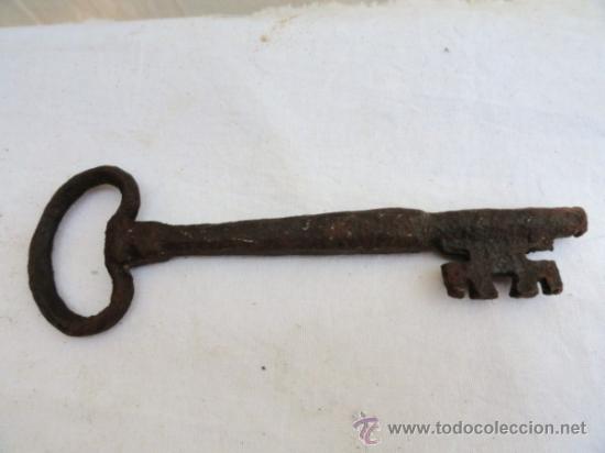 Antig&uuml;edades: ANTIGUA LLAVE DE HIERRO. - Foto 1